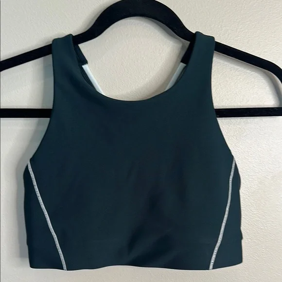 SOLD - Athleta Green and White Racerback Sports Bra - Picture 2 of 4